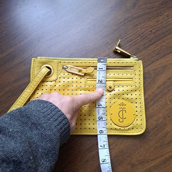 Juicy Couture wristlet - Picture 4 of 6